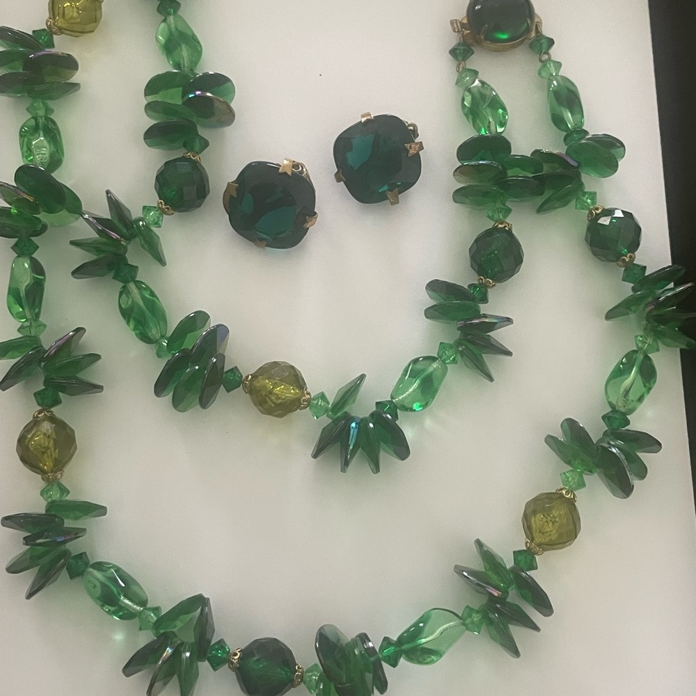Elegant Green Gemstone Jewelry Set Stamped.